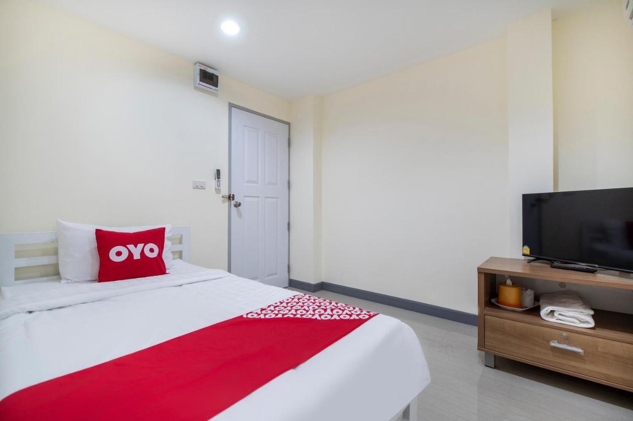 Hotel Oyo 439 Bed & Bus 2*